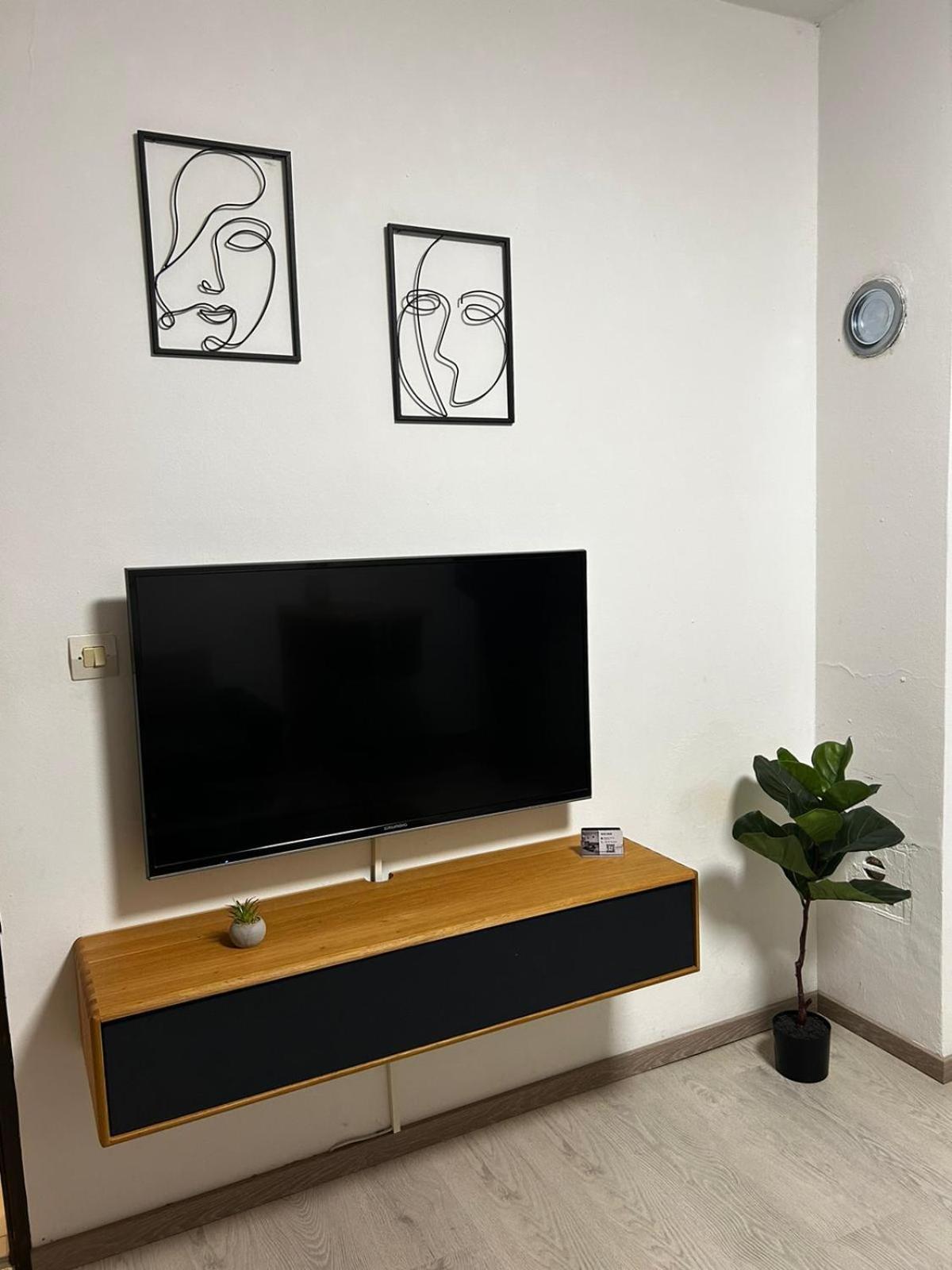 Ferienwohnung Kod Dide - Entry With Pin 0-24H Slavonski Brod Exterior foto