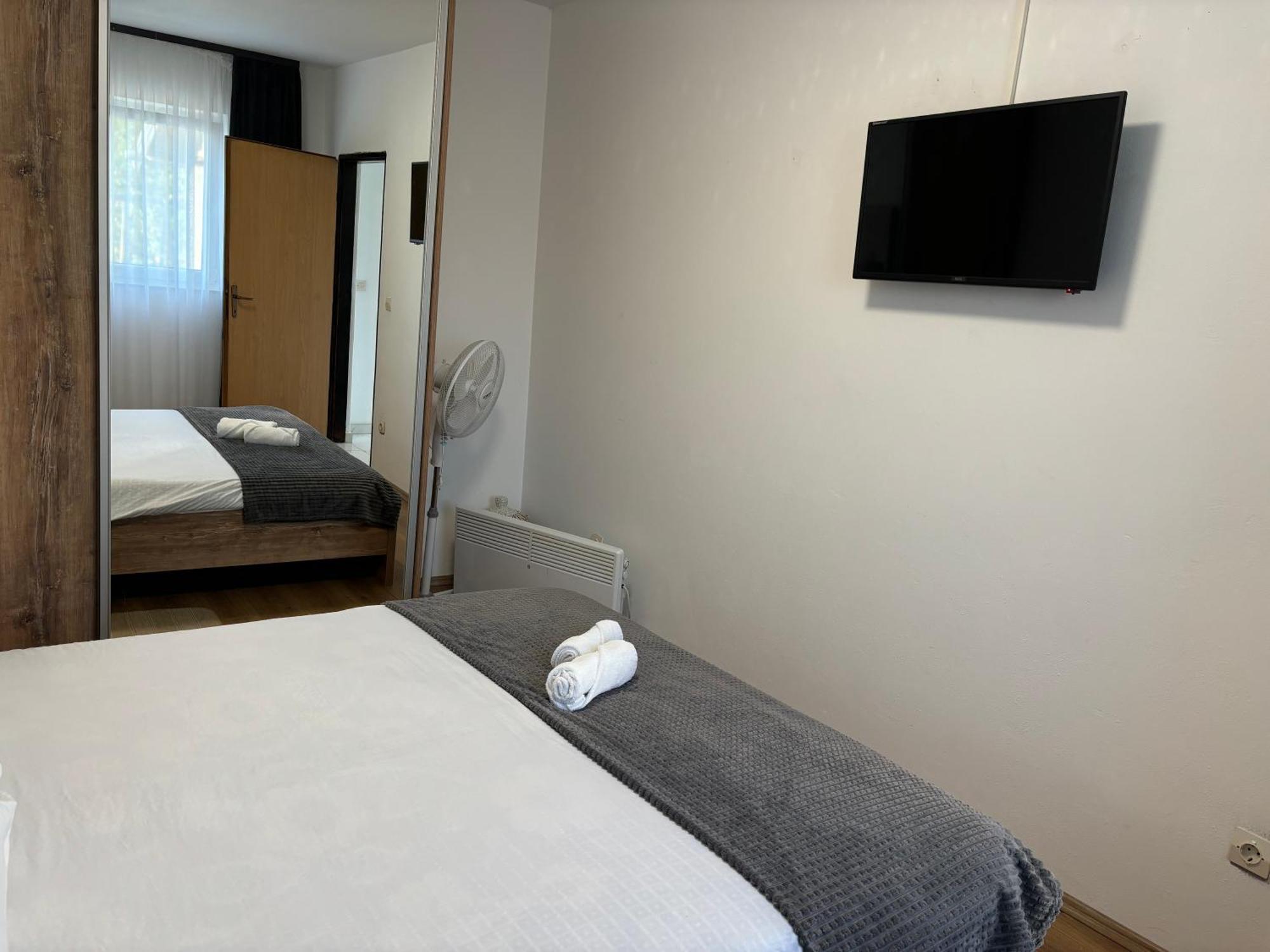 Ferienwohnung Kod Dide - Entry With Pin 0-24H Slavonski Brod Exterior foto