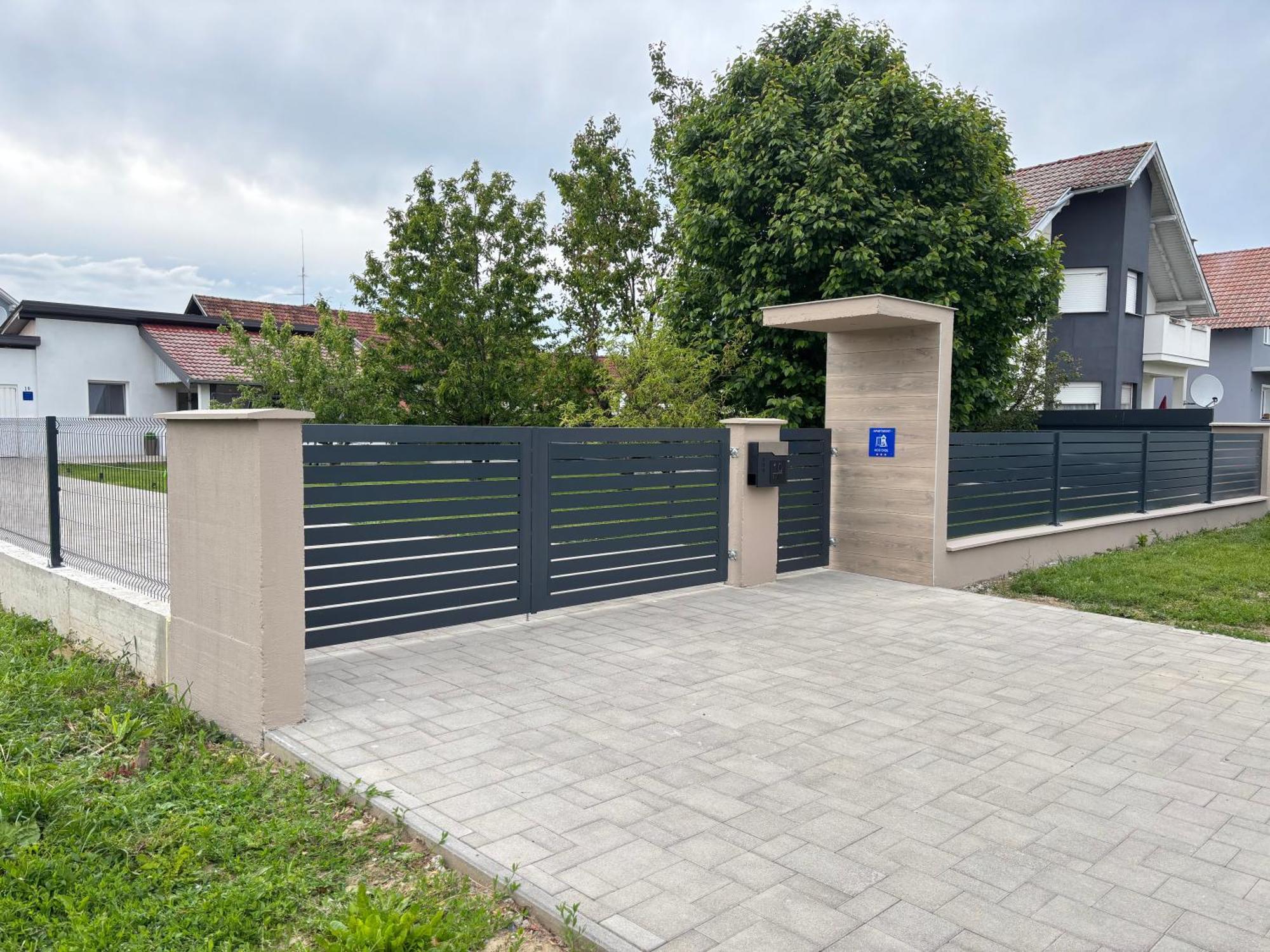 Ferienwohnung Kod Dide - Entry With Pin 0-24H Slavonski Brod Exterior foto