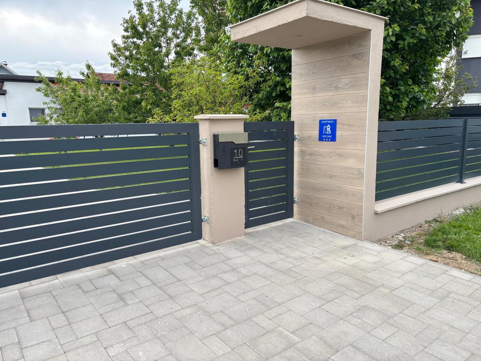 Ferienwohnung Kod Dide - Entry With Pin 0-24H Slavonski Brod Exterior foto